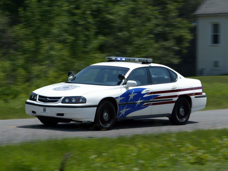  Chevrolet Impala Police Car 2001 года  (фото 9 из 18)
